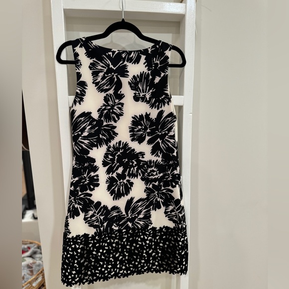 BLACK AND WHITE from ELLE by RW&CO - Picture 5 of 6